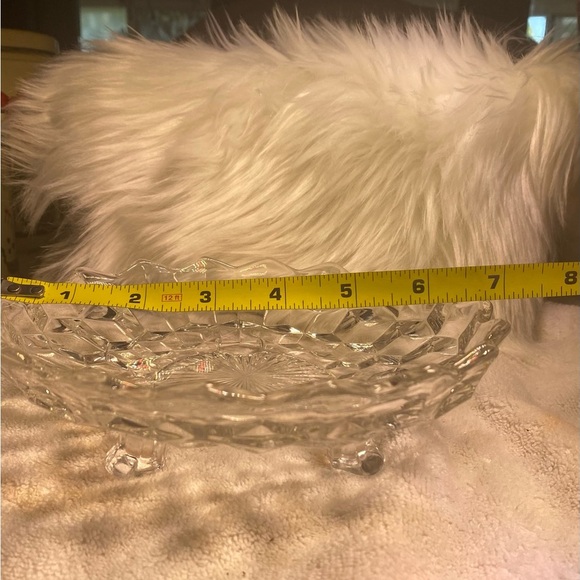 Crystal or glass footed candy dish Pristine Condition No markings - Picture 2 of 3